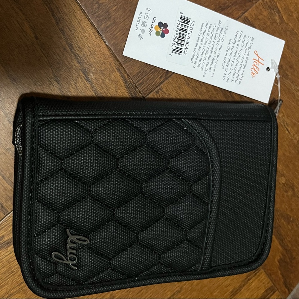 NWT lug pilot passport holder lvl black